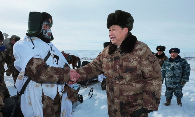 2014年1月26日，習近平總書記春節(jié)前夕冒嚴寒踏冰雪慰問邊防官兵。